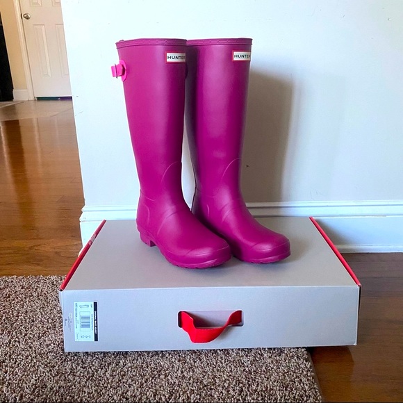 Hunter Shoes - Hot pink hunter tall rain boots size 7